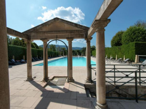 Historical castle in Montbrun les Bains with pool